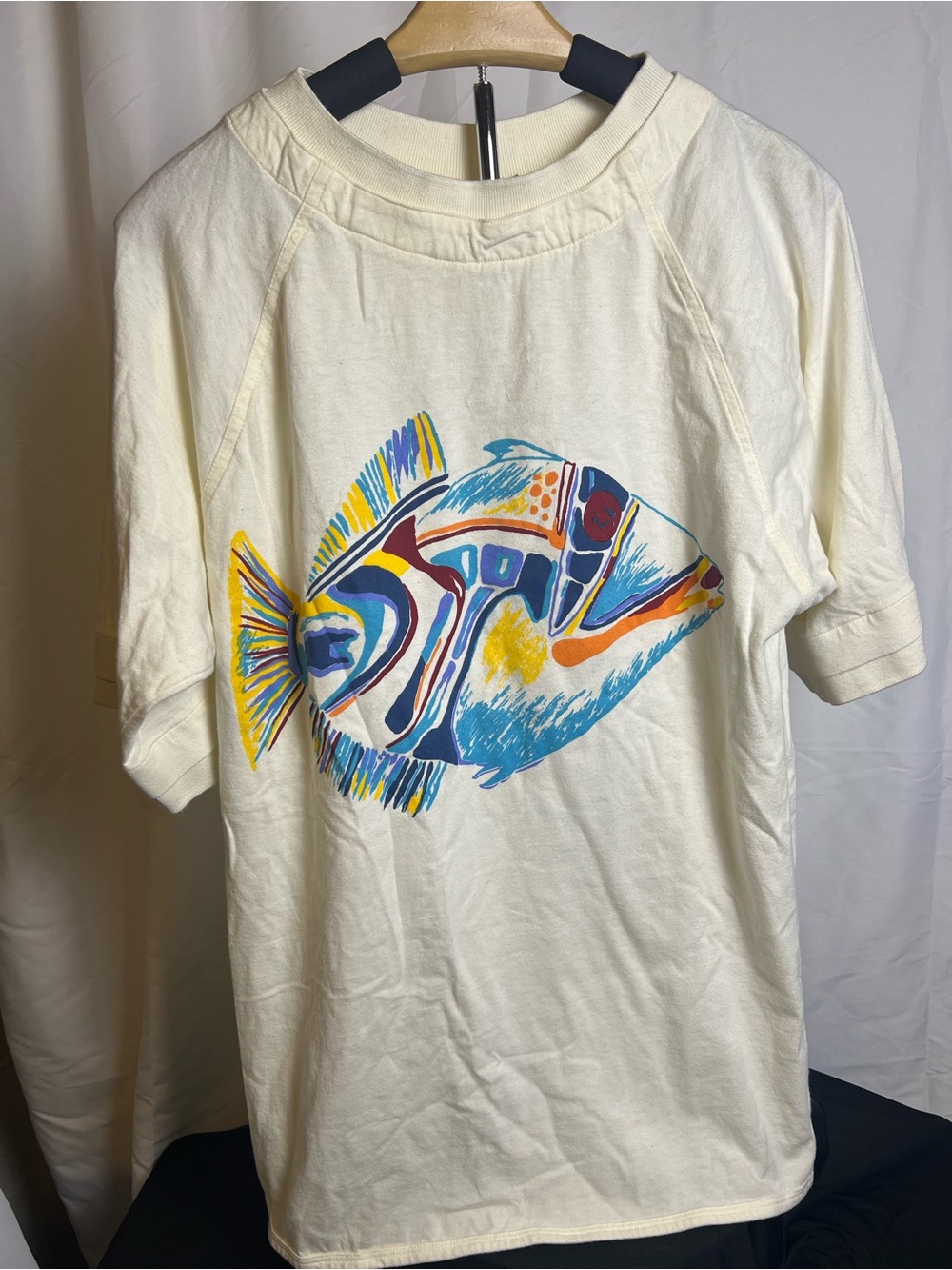 Robert Bruce Vintage Fish Graphic White Cotton Men's Graphic Tee Size Medium